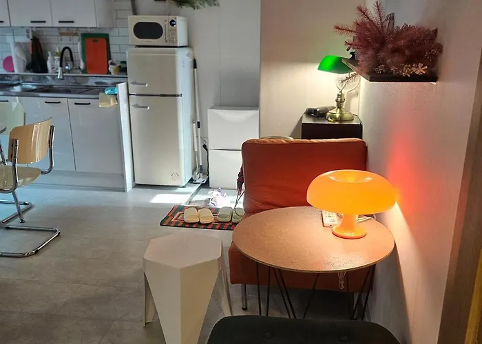 Jj Nest 2f, Full Of Sunlight, 3 Minutes To The Subway 서울특별시